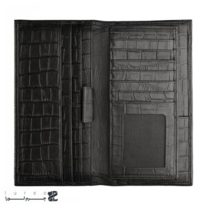 تصویر کیف پول کتی چرم کروکودیل مشکی در حالت باز شده با فضای داخلی جادار